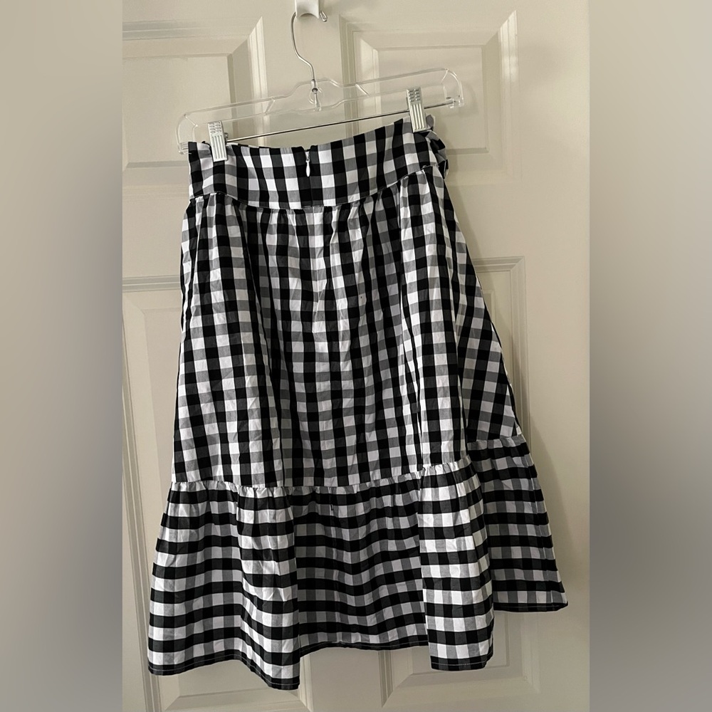 J. Crew Gingham checkered black and white midi skirt tie waist tiered size 4 - Picture 4 of 5